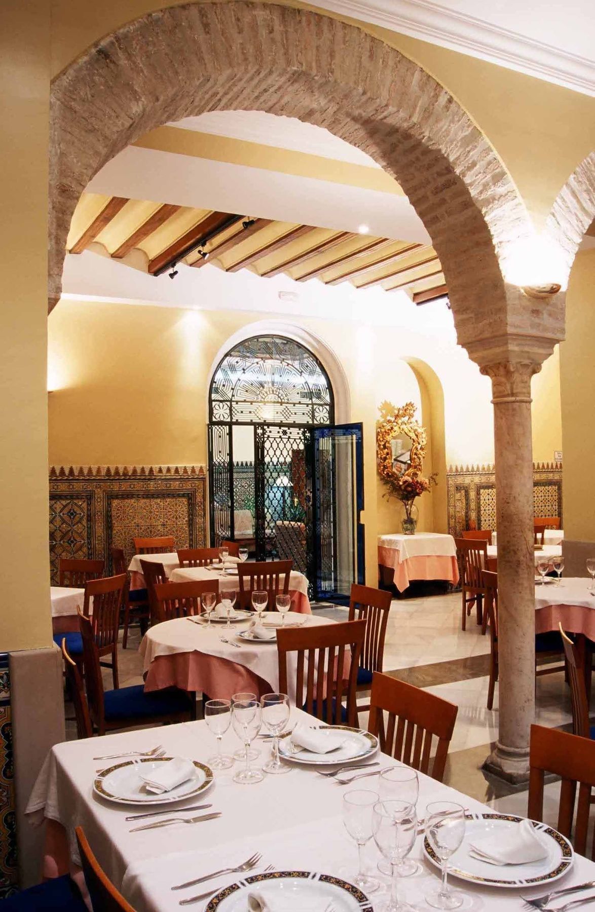 Hotel Gravina 51 4*
